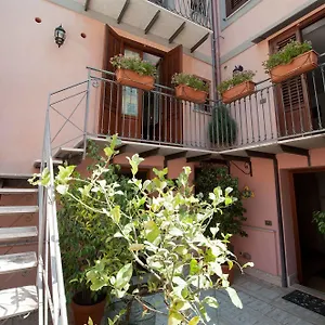  Apartment Il Capo Italy